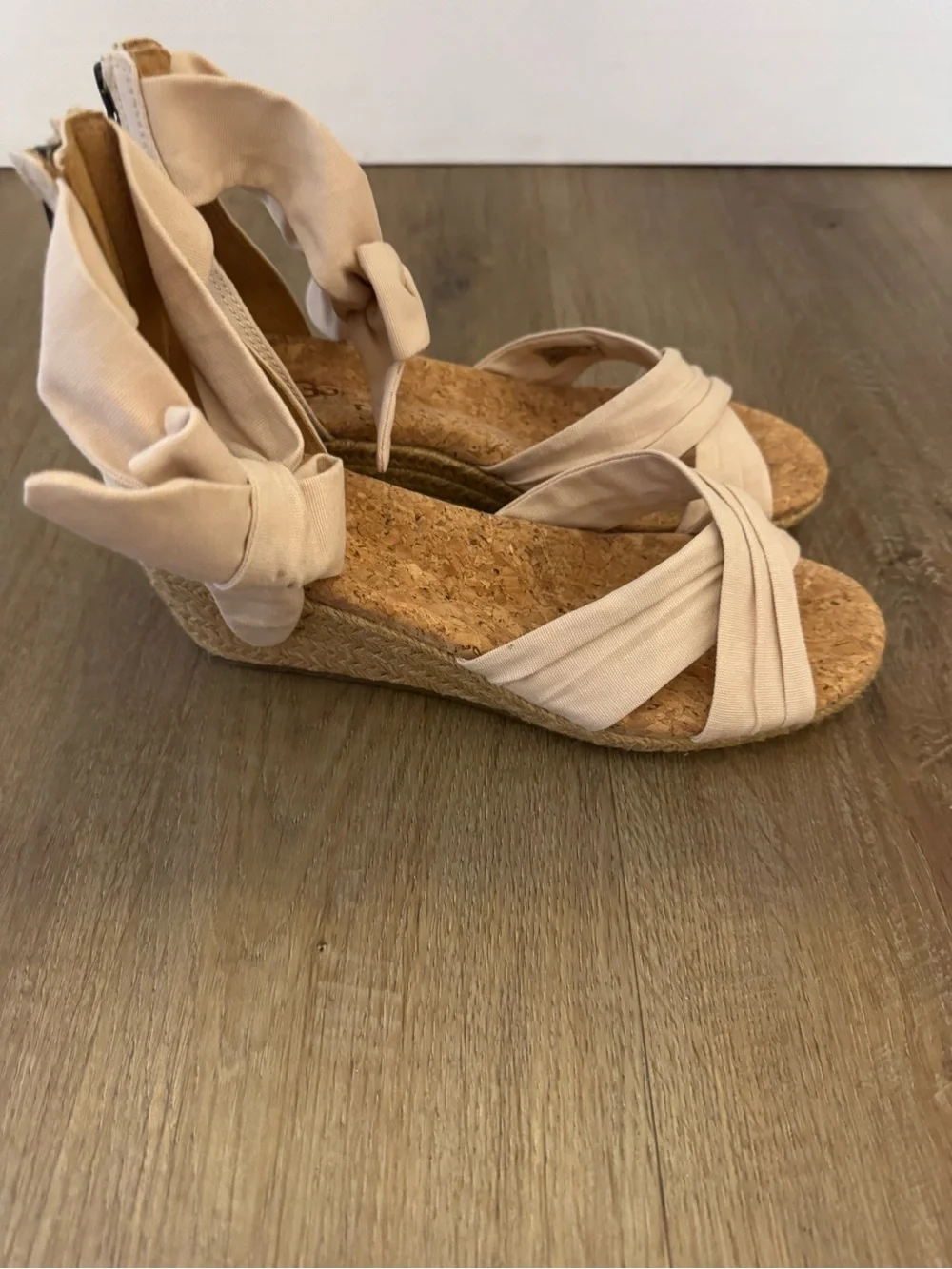 NIB UGG Australia Traci Espadrille Cork Wedge Sandals Cream US 6.5
